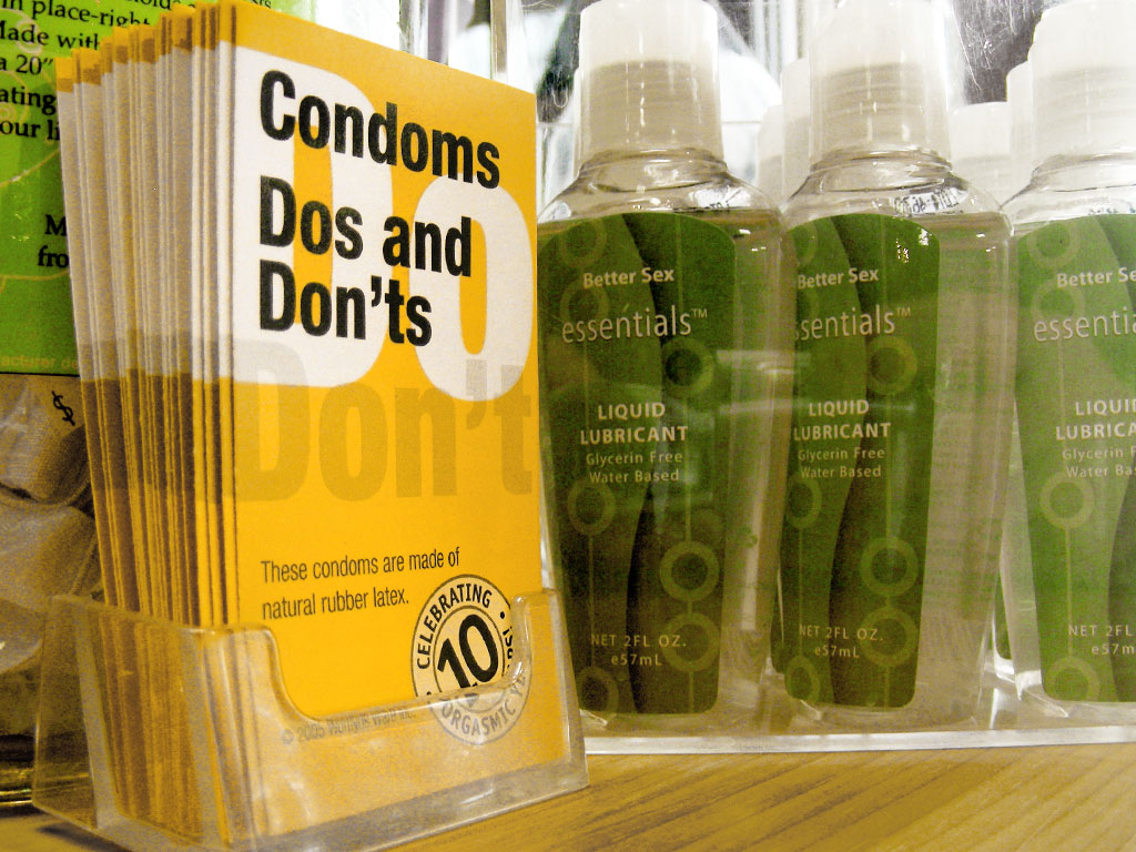 illustrated condom brochure for correct use of condoms