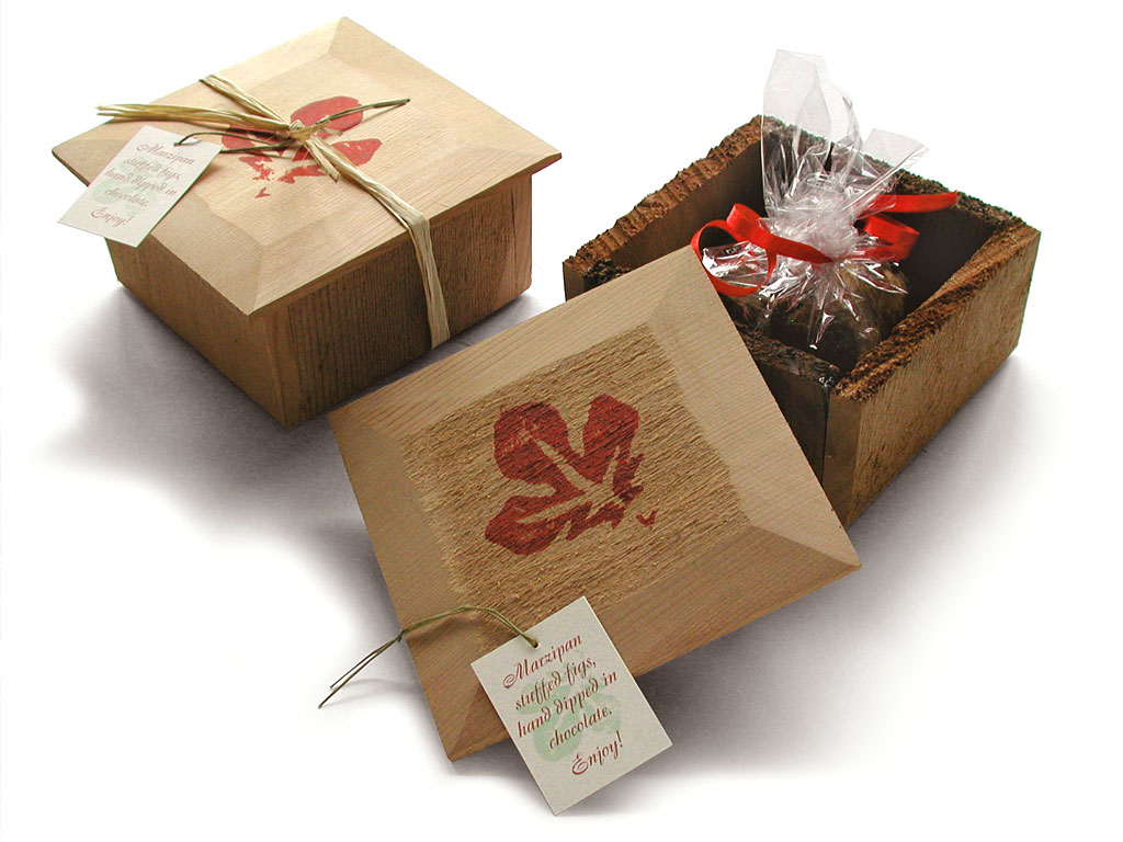 Cedar box Christmas promo